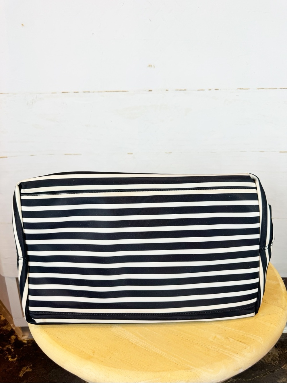 Kate Spade | Large Striped Zipper Tote with Crossbody Strap - Picture 9 of 14